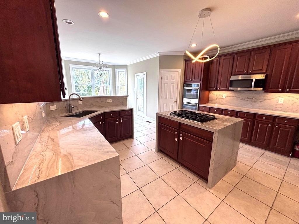 245 South Lane - Photo 5