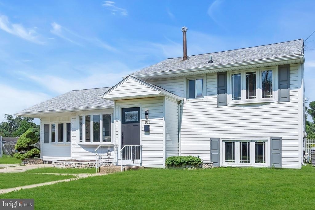 103 Carver Drive - Photo 1