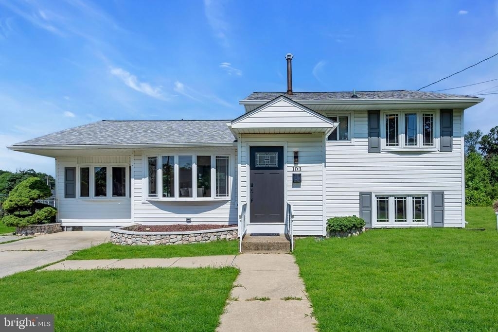 103 Carver Drive - Photo 0