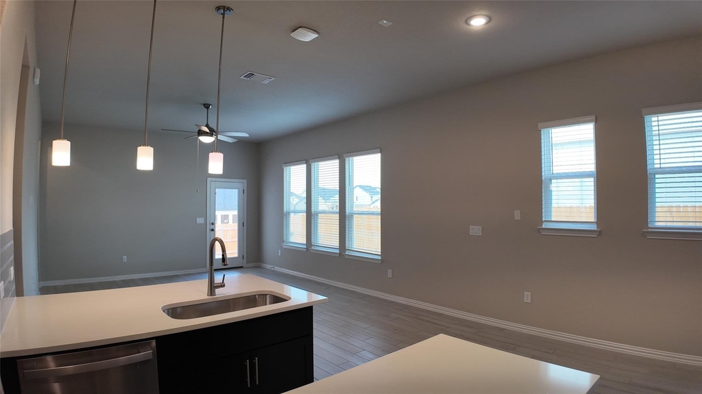4806 Warm Wassail Dr - Photo 7