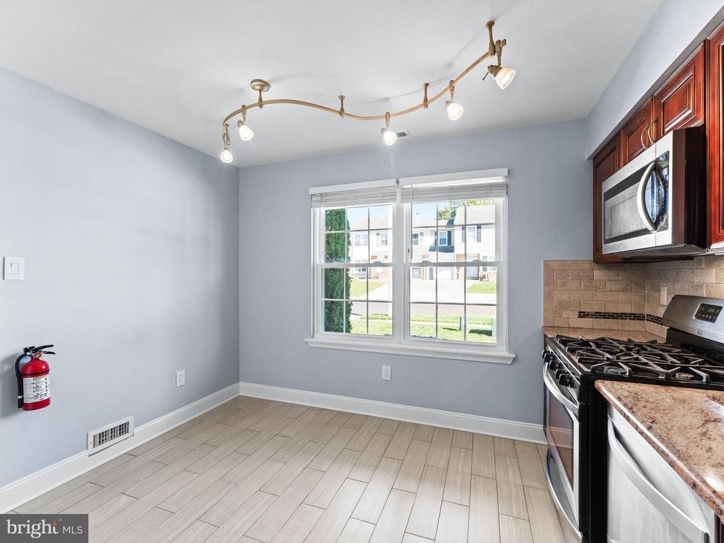 233 Lafayette Drive - Photo 11
