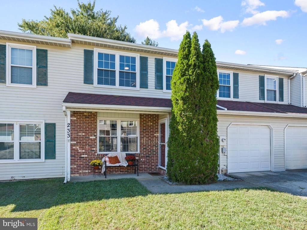233 Lafayette Drive - Photo 2