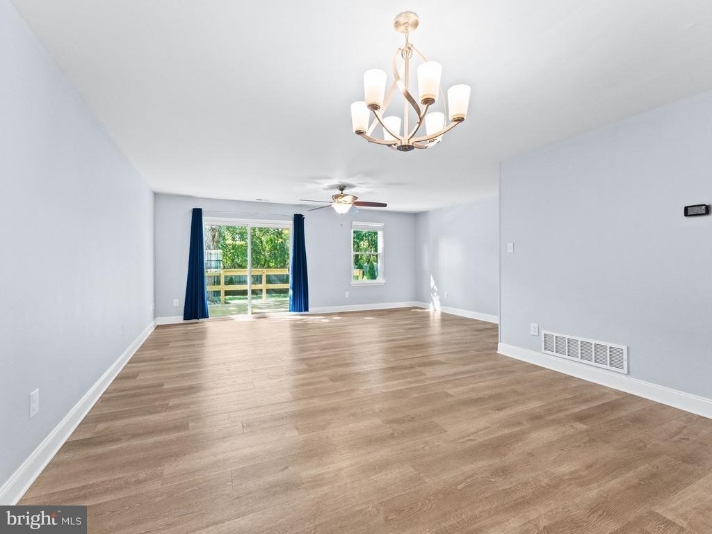 233 Lafayette Drive - Photo 4
