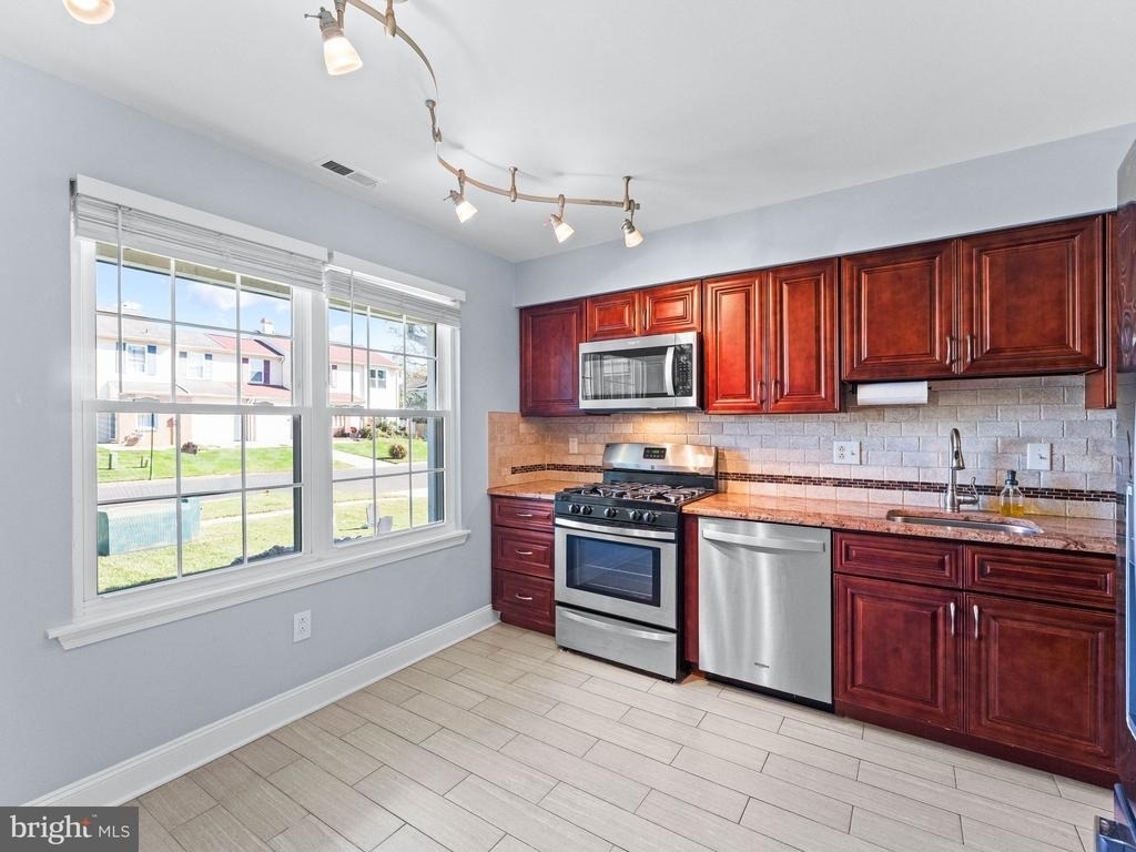 233 Lafayette Drive - Photo 12