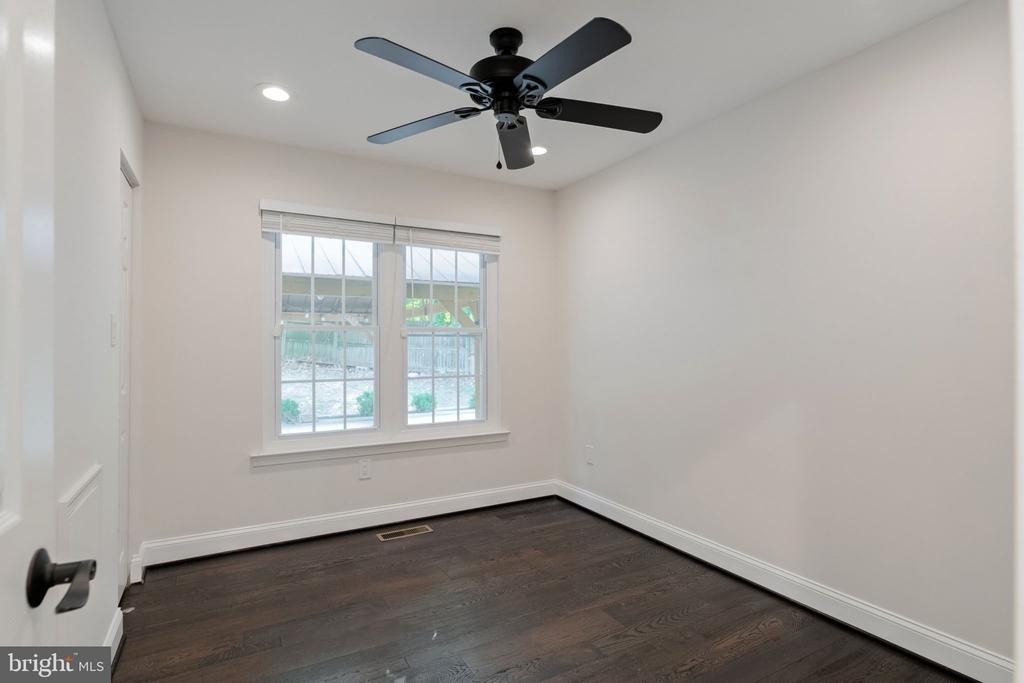 905 Cornish Street - Photo 12