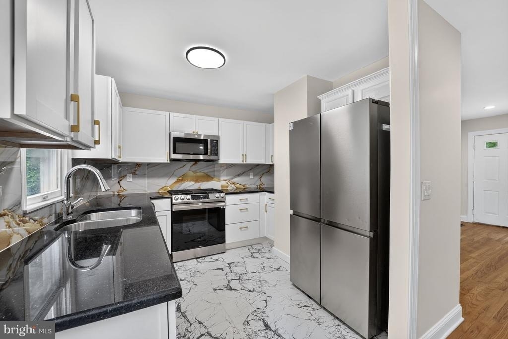 7012 Noah Drive - Photo 16