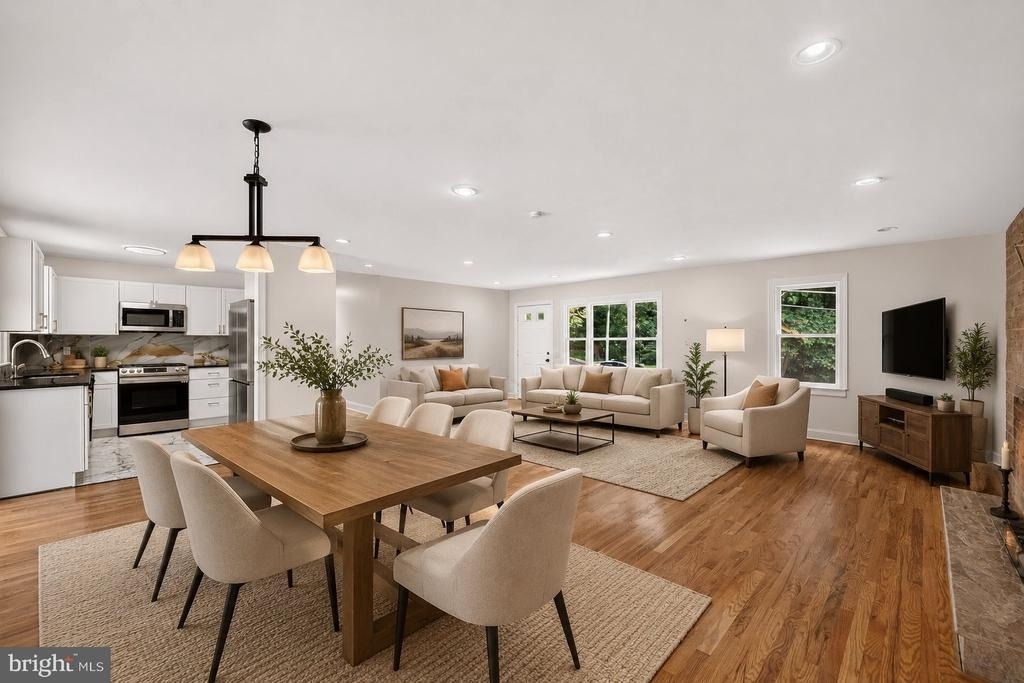 7012 Noah Drive - Photo 2