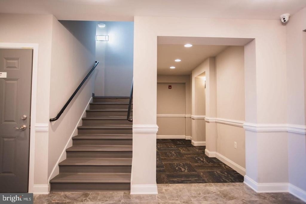 607 7th Street - Photo 9