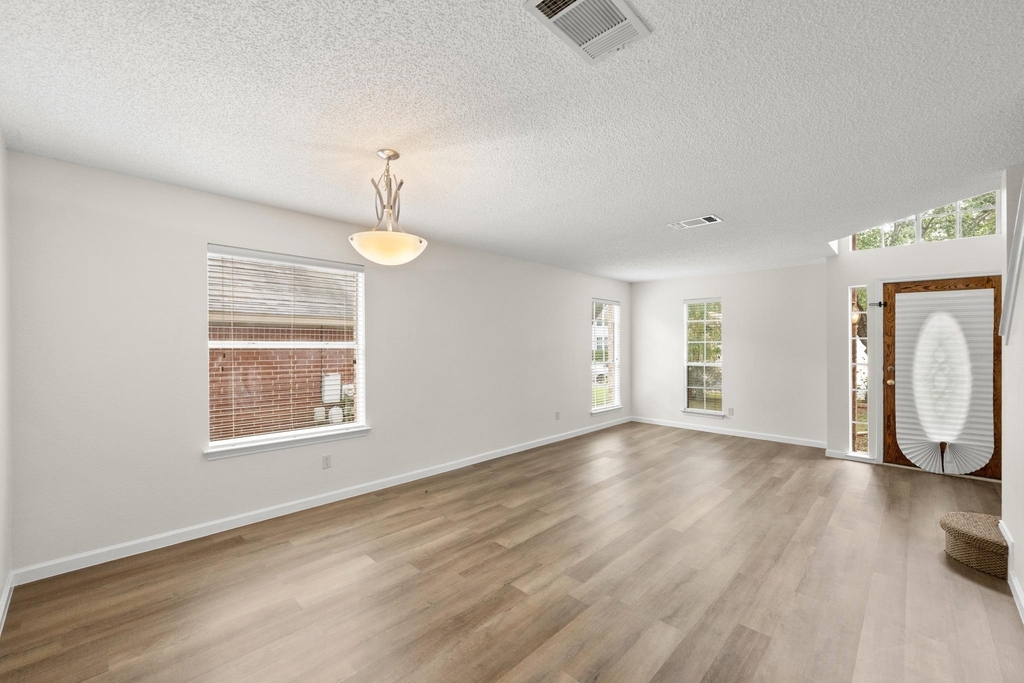 6018 La Naranja Ln - Photo 1