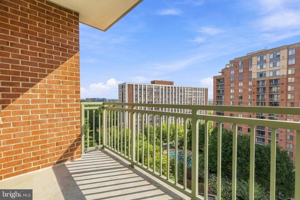 11700 Old Georgetown Road - Photo 15