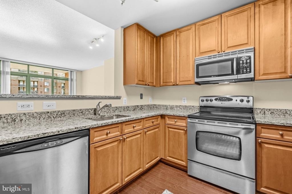 11700 Old Georgetown Road - Photo 6