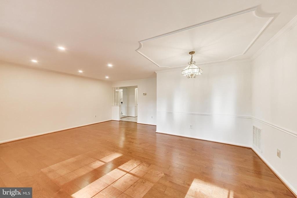 5707 Brewer House Circle - Photo 4