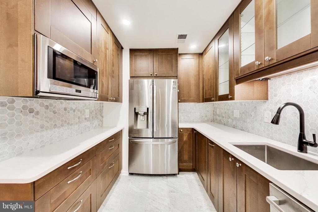 5707 Brewer House Circle - Photo 8