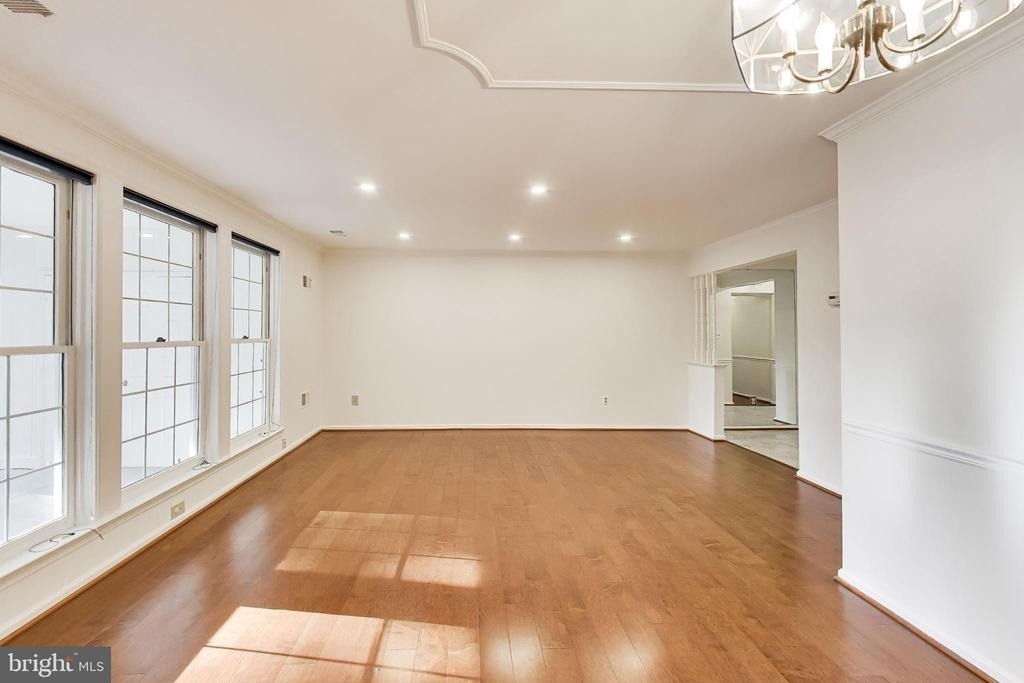 5707 Brewer House Circle - Photo 5