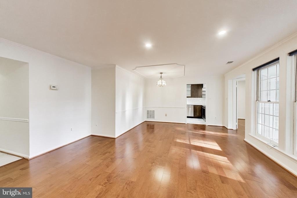5707 Brewer House Circle - Photo 3