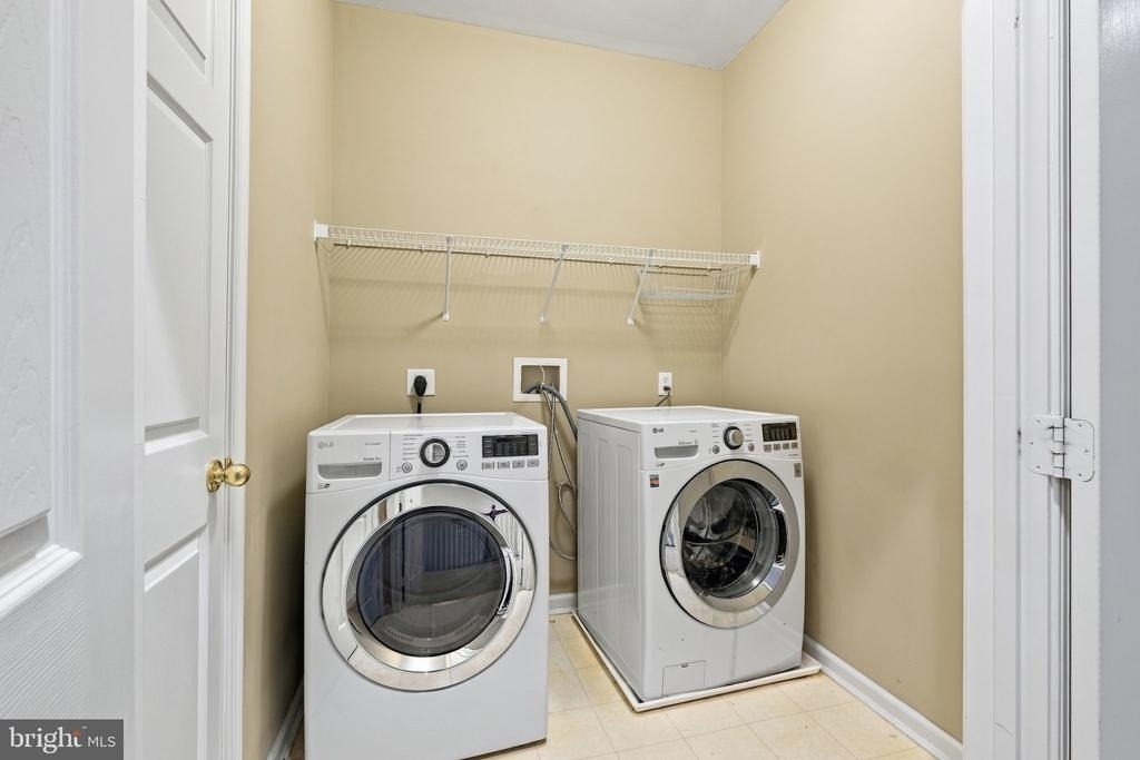 340 Hart Mews - Photo 24