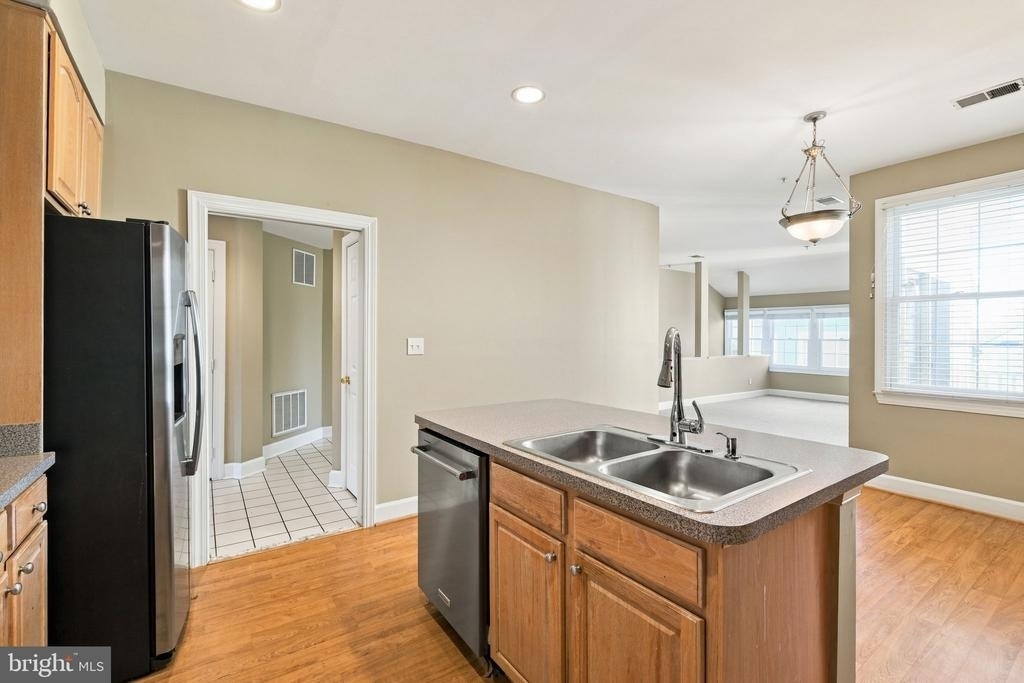 340 Hart Mews - Photo 10
