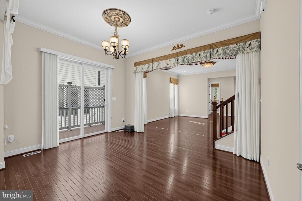 22805 Broadway Avenue - Photo 16