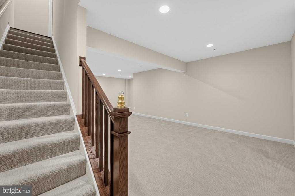 22805 Broadway Avenue - Photo 15