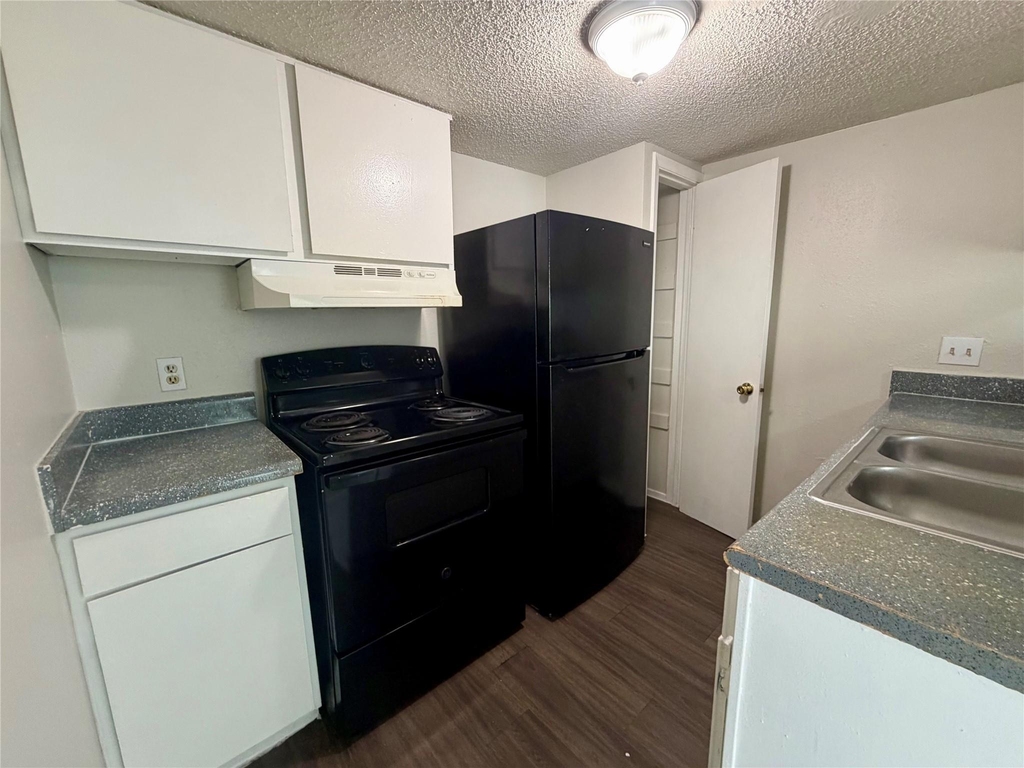 8017 Gessner Dr - Photo 3