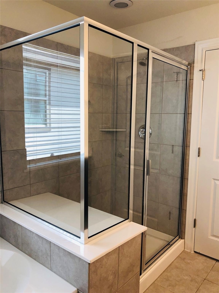 15909 Cessida St - Photo 10