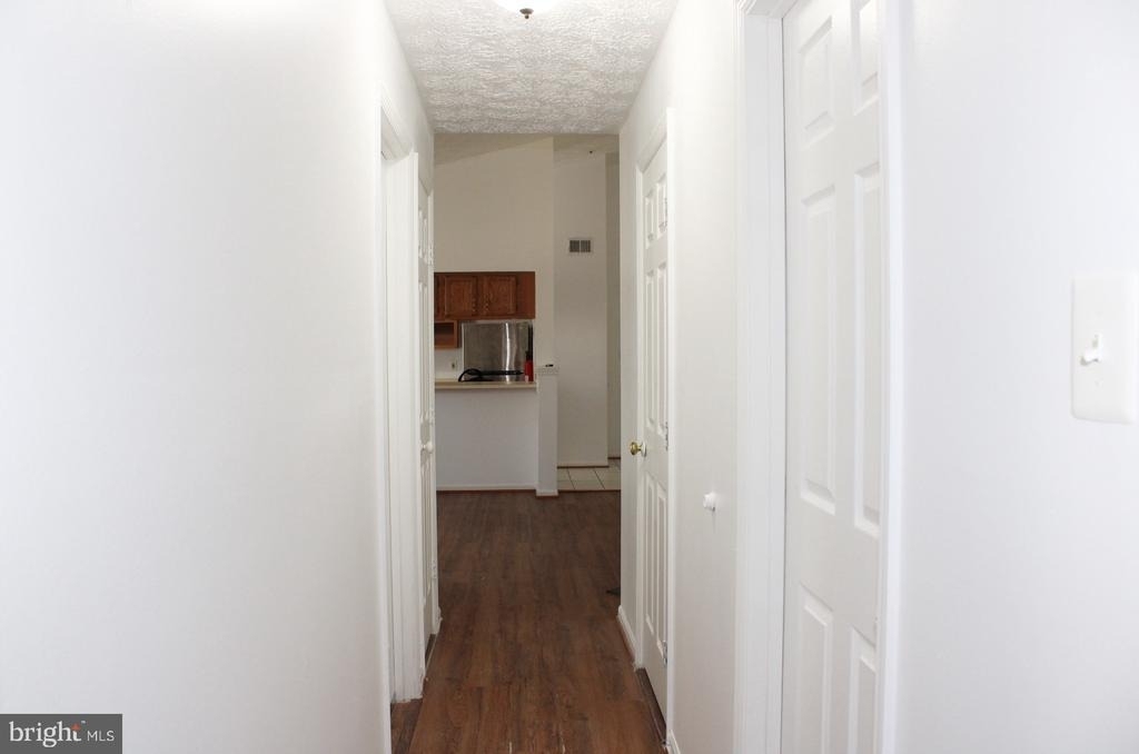 907 Woodbridge Court - Photo 8
