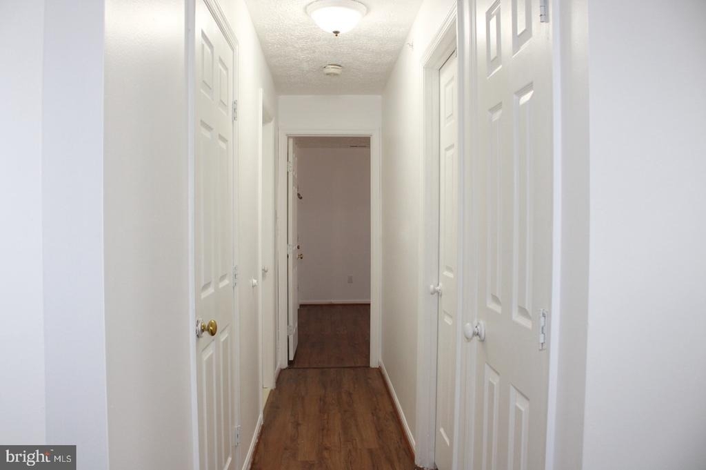 907 Woodbridge Court - Photo 11