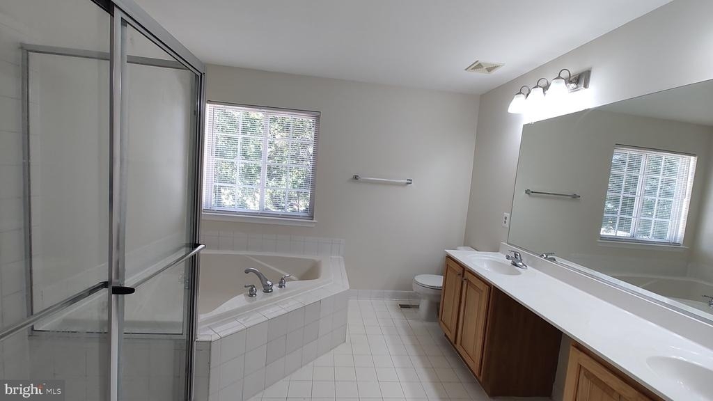 641 Berwick Court - Photo 12
