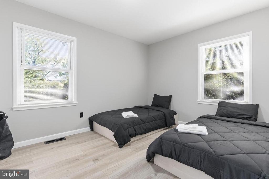 1015 Floyd Avenue - Photo 15