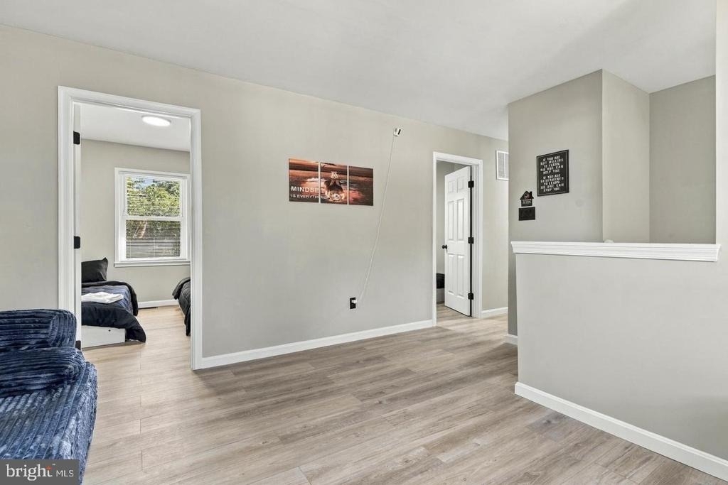 1015 Floyd Avenue - Photo 6
