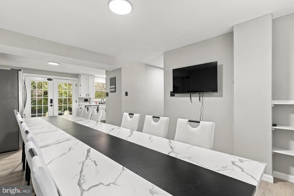 1015 Floyd Avenue - Photo 8