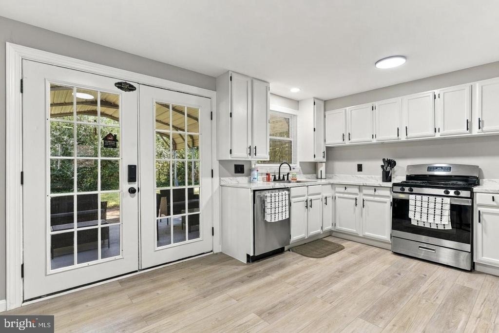 1015 Floyd Avenue - Photo 10