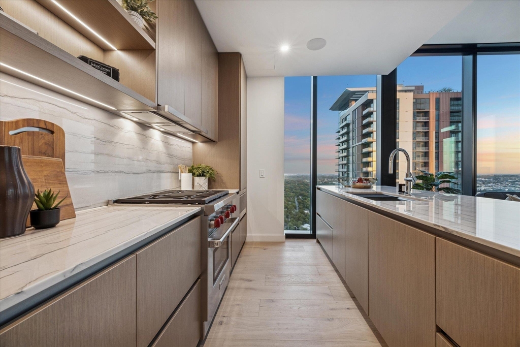 610 Davis St - Photo 3
