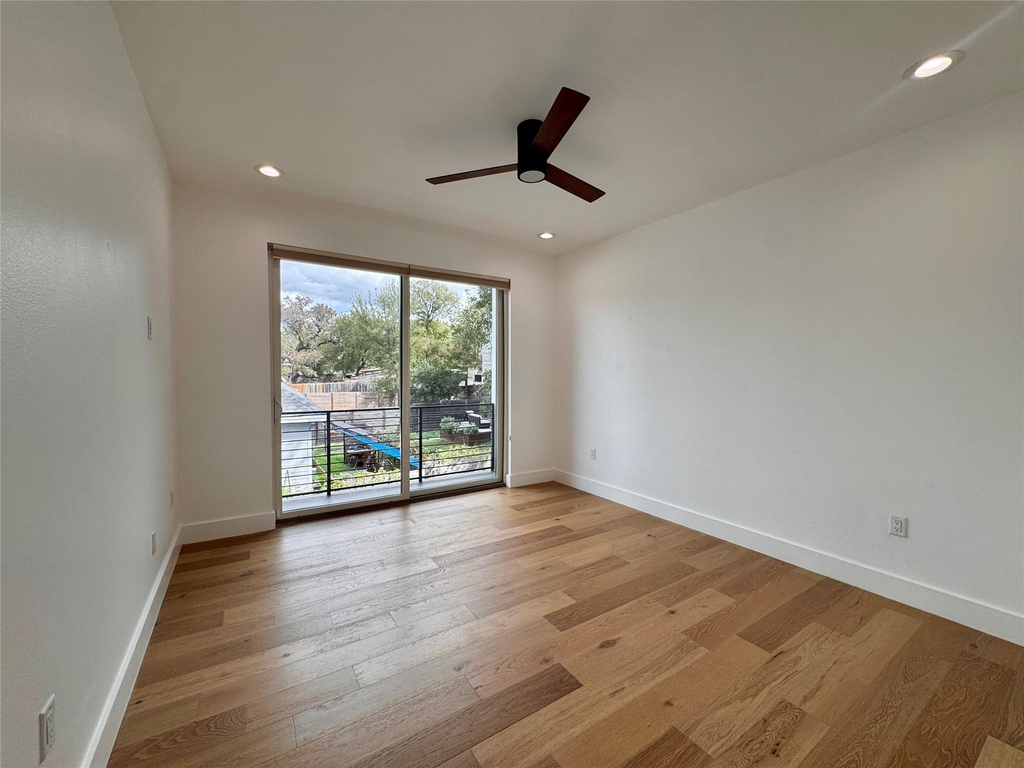 2919 E 13th St - Photo 20