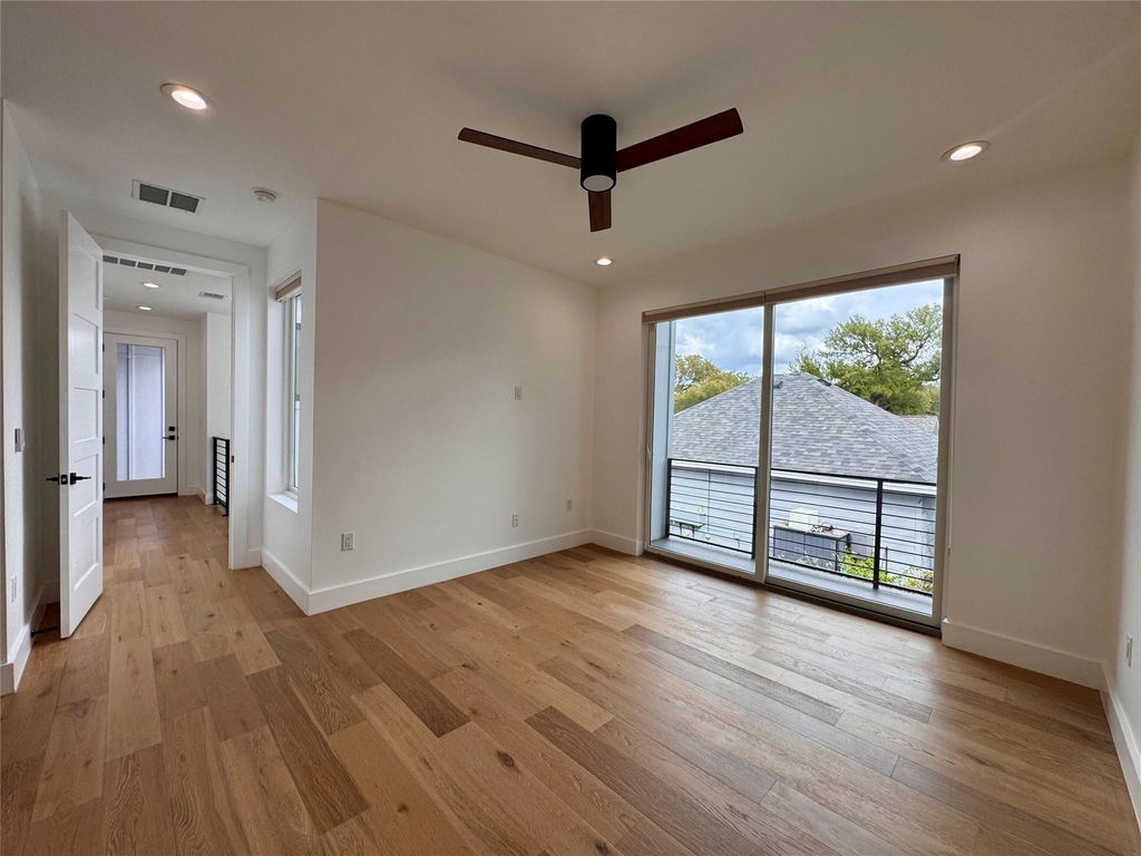 2919 E 13th St - Photo 23