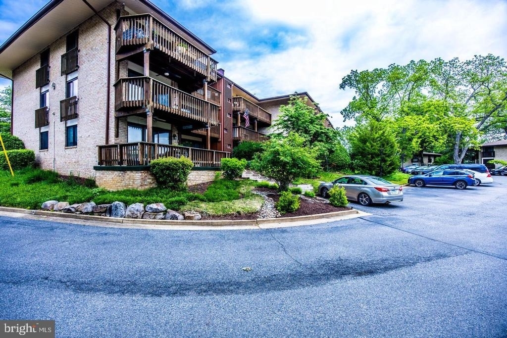 755 Fairview Avenue - Photo 45