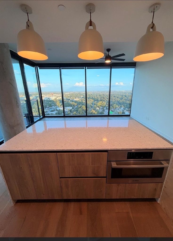84 East Ave Ave - Photo 3