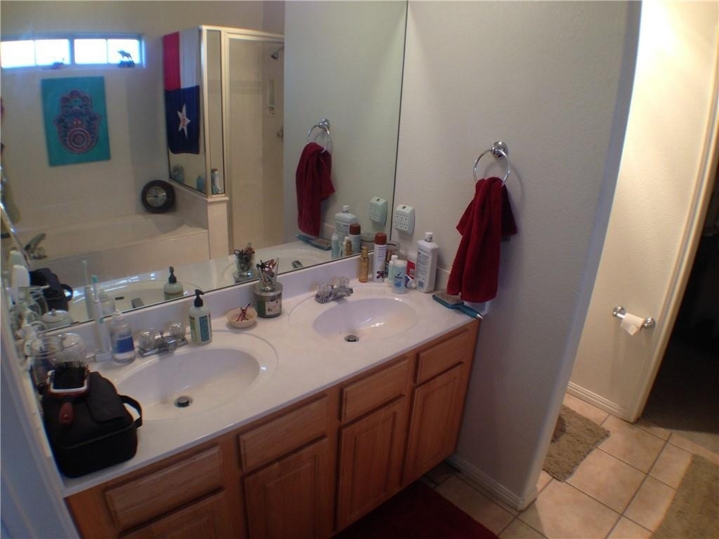 606 E 54th St - Photo 11