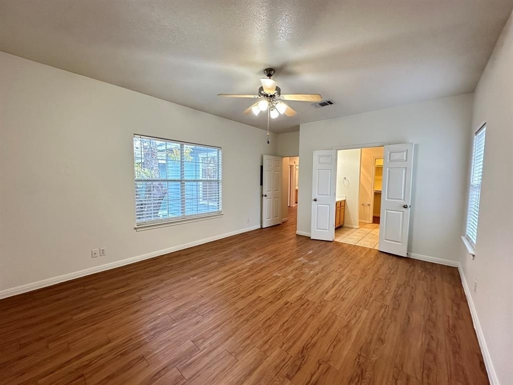 606 E 54th St - Photo 9