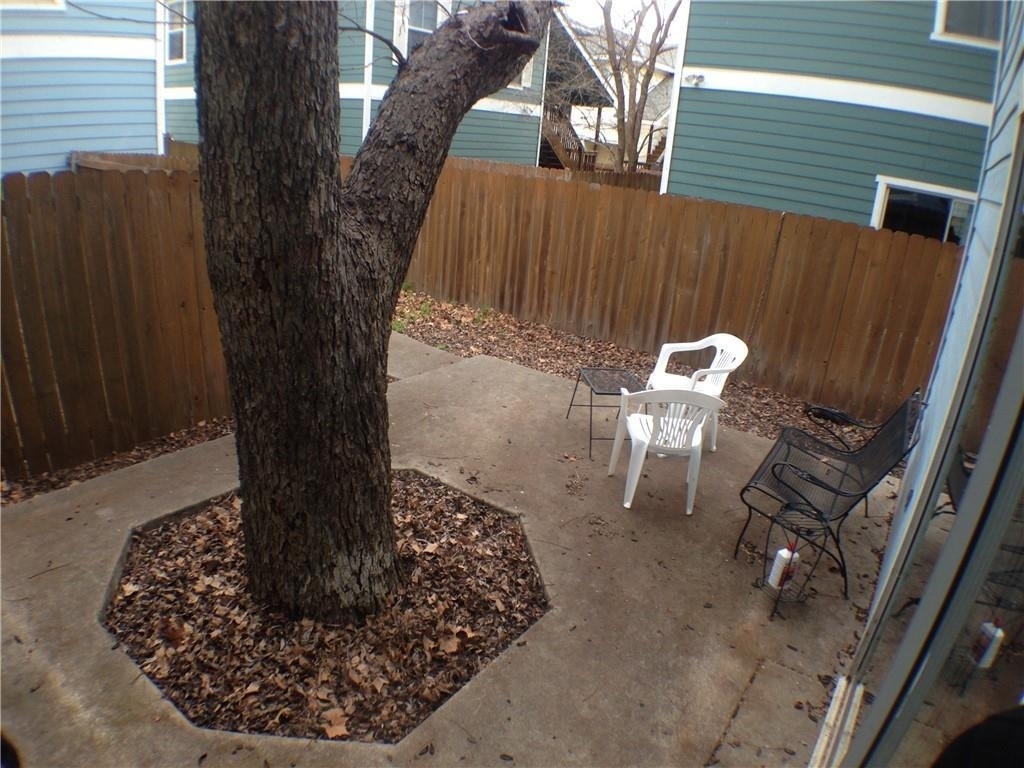 606 E 54th St - Photo 12