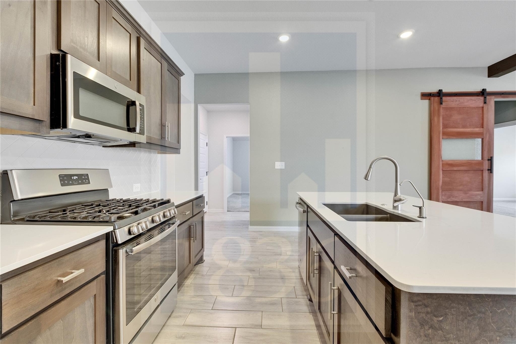 160 Sangaree Dr - Photo 4