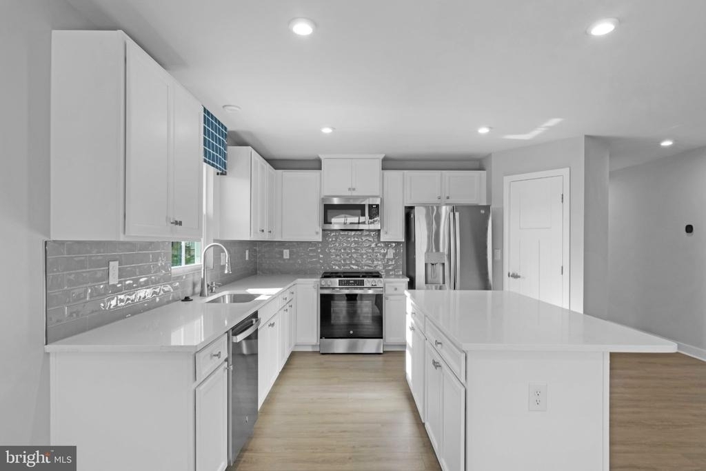 338 Heritage Shores Circle - Photo 6