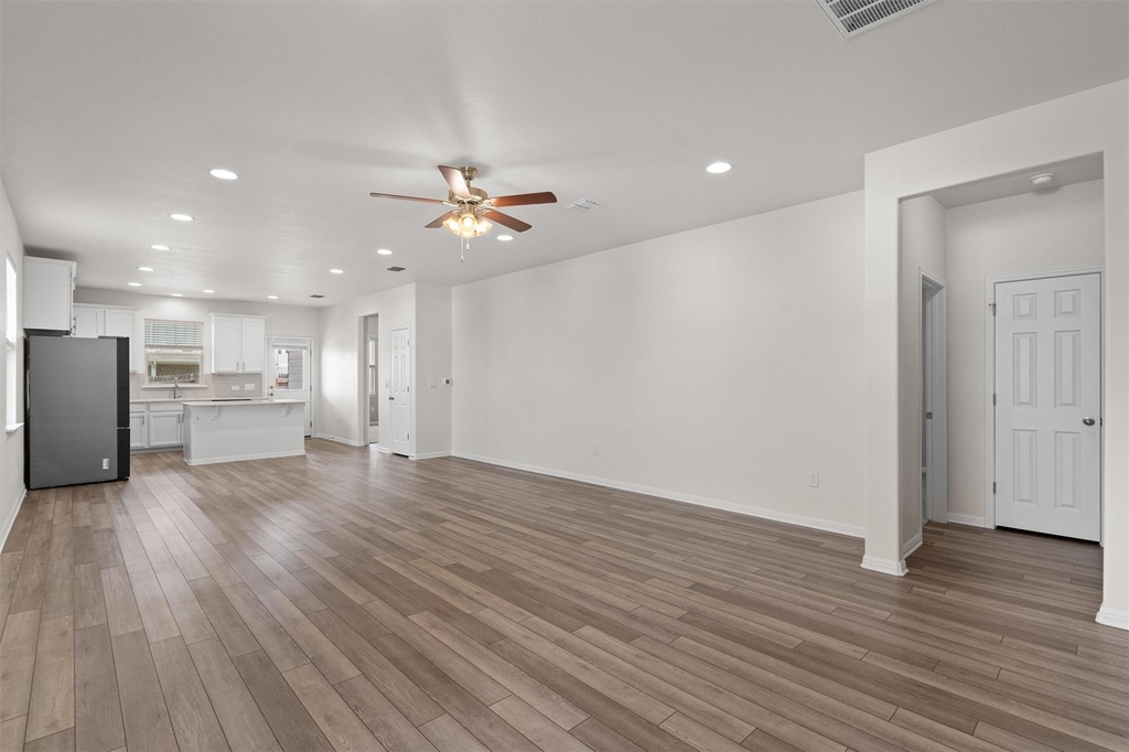 6400 Rafferty Ln - Photo 5