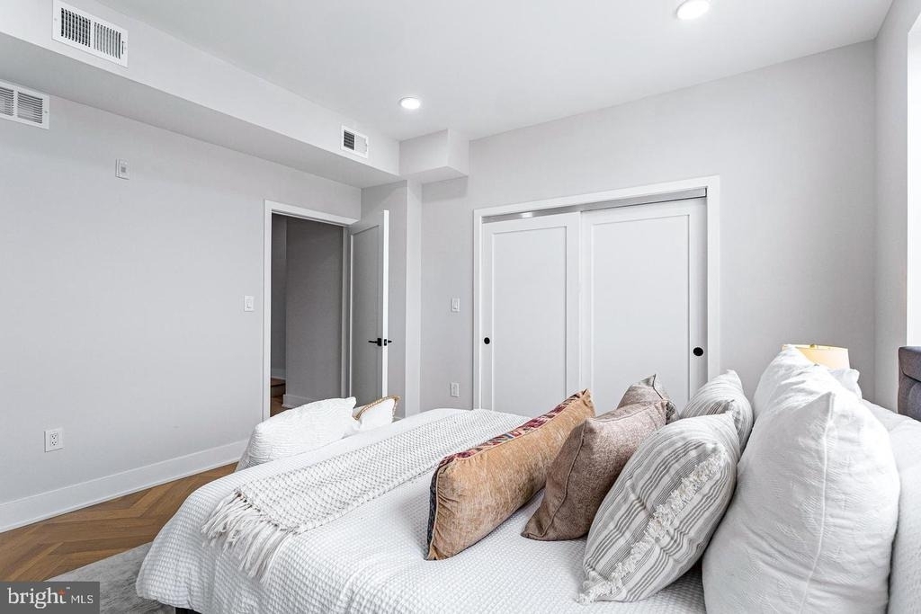 1516 East Capitol Street Ne - Photo 28