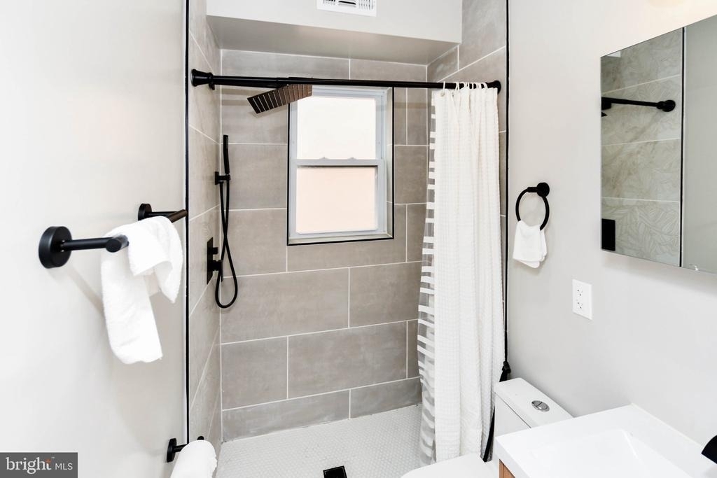1825 Providence Street Ne - Photo 23