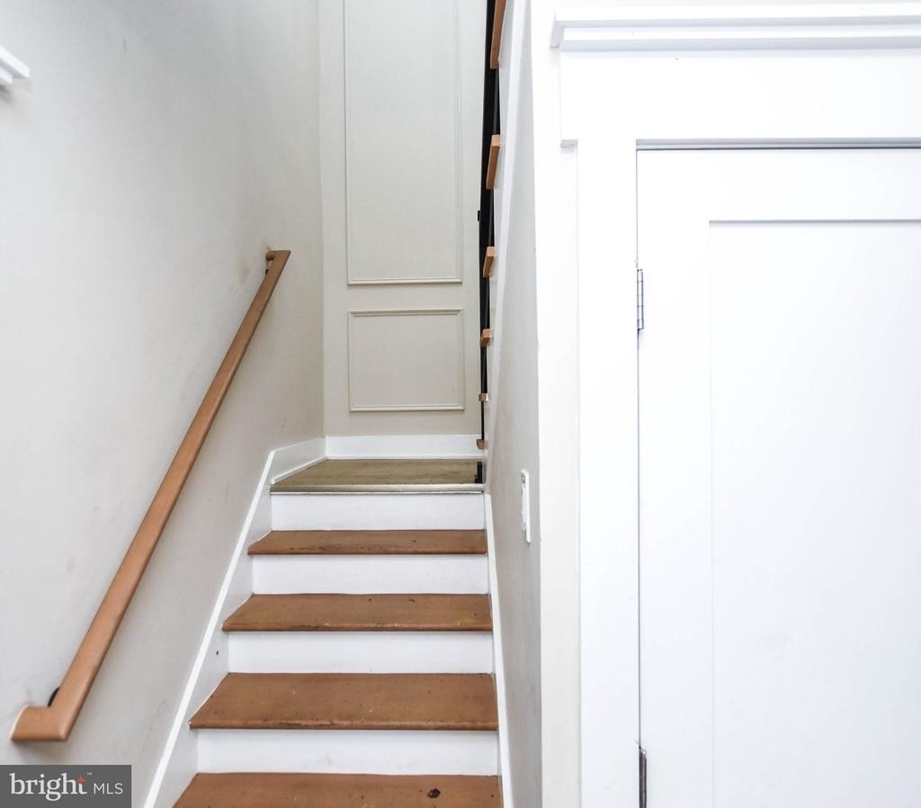 1274 Meigs Place Ne - Photo 3