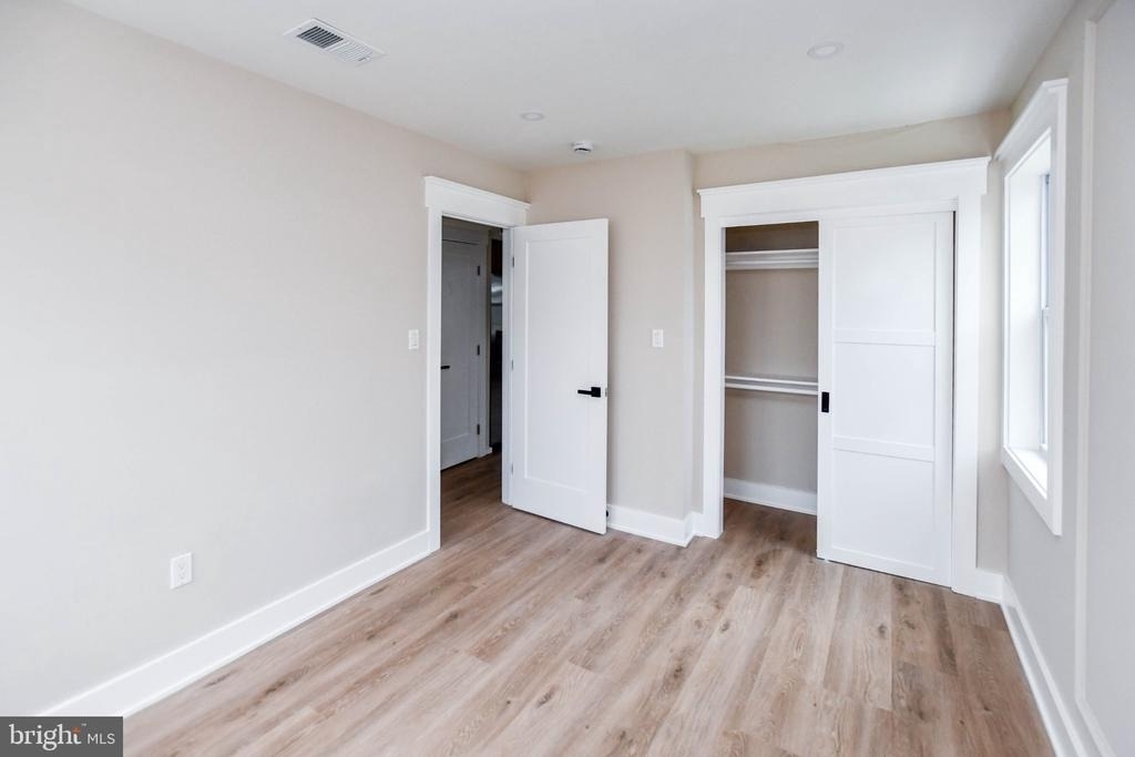 1274 Meigs Place Ne - Photo 9