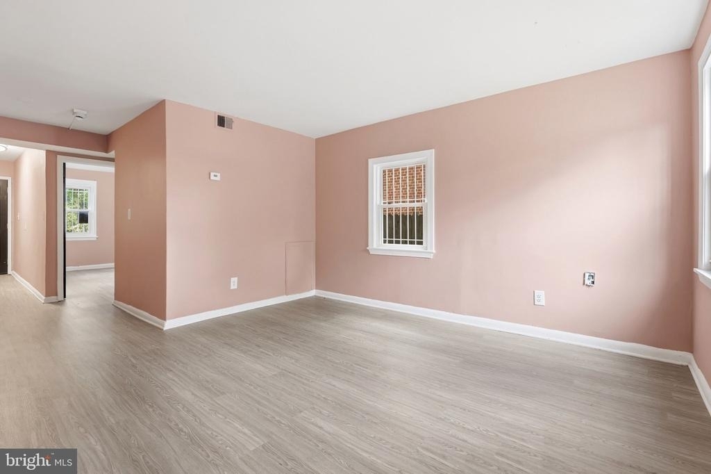 5053 Benning Road Se - Photo 6