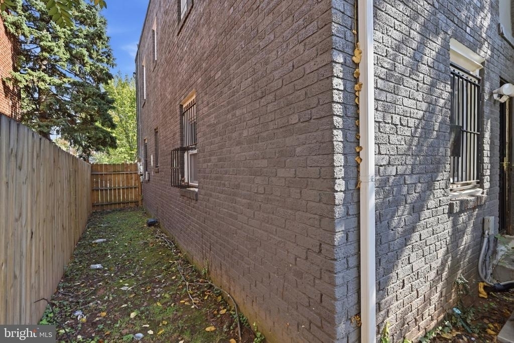5053 Benning Road Se - Photo 28