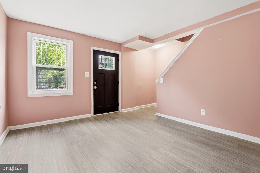 5053 Benning Road Se - Photo 4